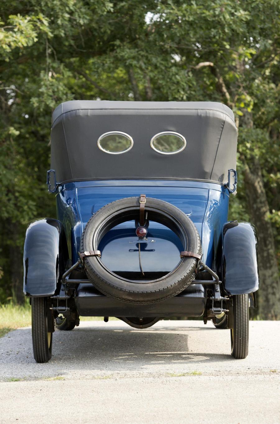  Chalmers Six-30 Roadster 1917 года  (фото 6 из 12)